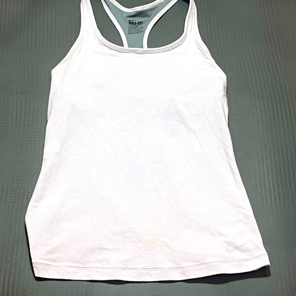 💋Light Purple Nike tank- size- S- built in bra —- pink/white Nike jacket- sizeS - Picture 2 of 4